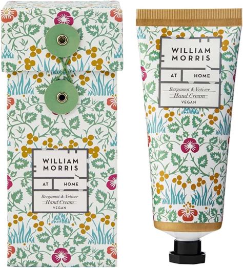 Each hand cream is scented with uplifting notes of bergamot, sweet orange, lemon, lime, and mandarin and earthy vetiver capturing the freshness of the flowers and foliage that inspired William Morris. Sustainably packaged in Kraft paper tubes which use 33% less plastic than regular plastic tubes. Cruelty-free and vegan friendly